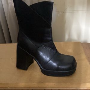 Vintage American Eagle Outfitters Platform Boots